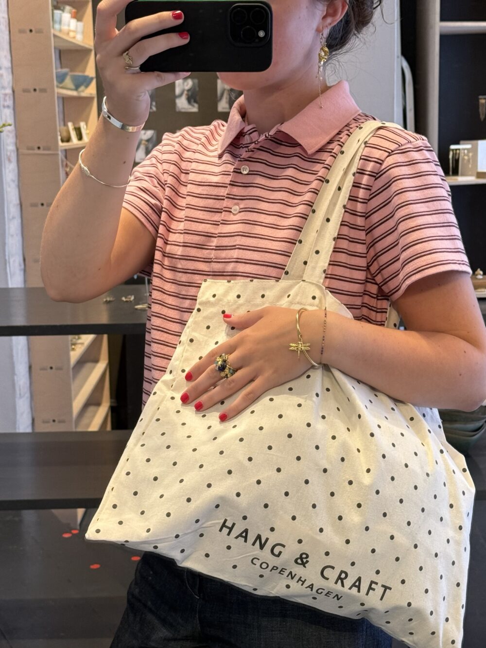 Tote bag